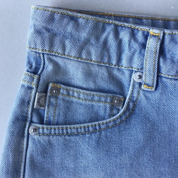 Fiorucci angels denim shorts in light vintage - Picture 11 of 16